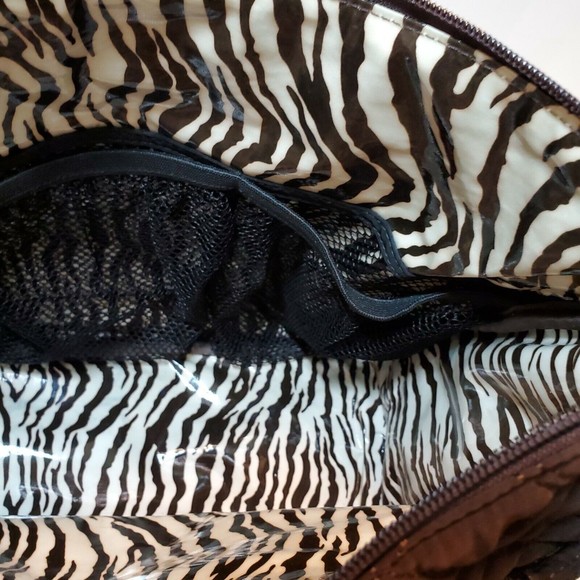 Vera Bradley Purse Microfiber Zebra Vinyl Lined Quilted Toiletry Travel Handbag - Picture 6 of 12